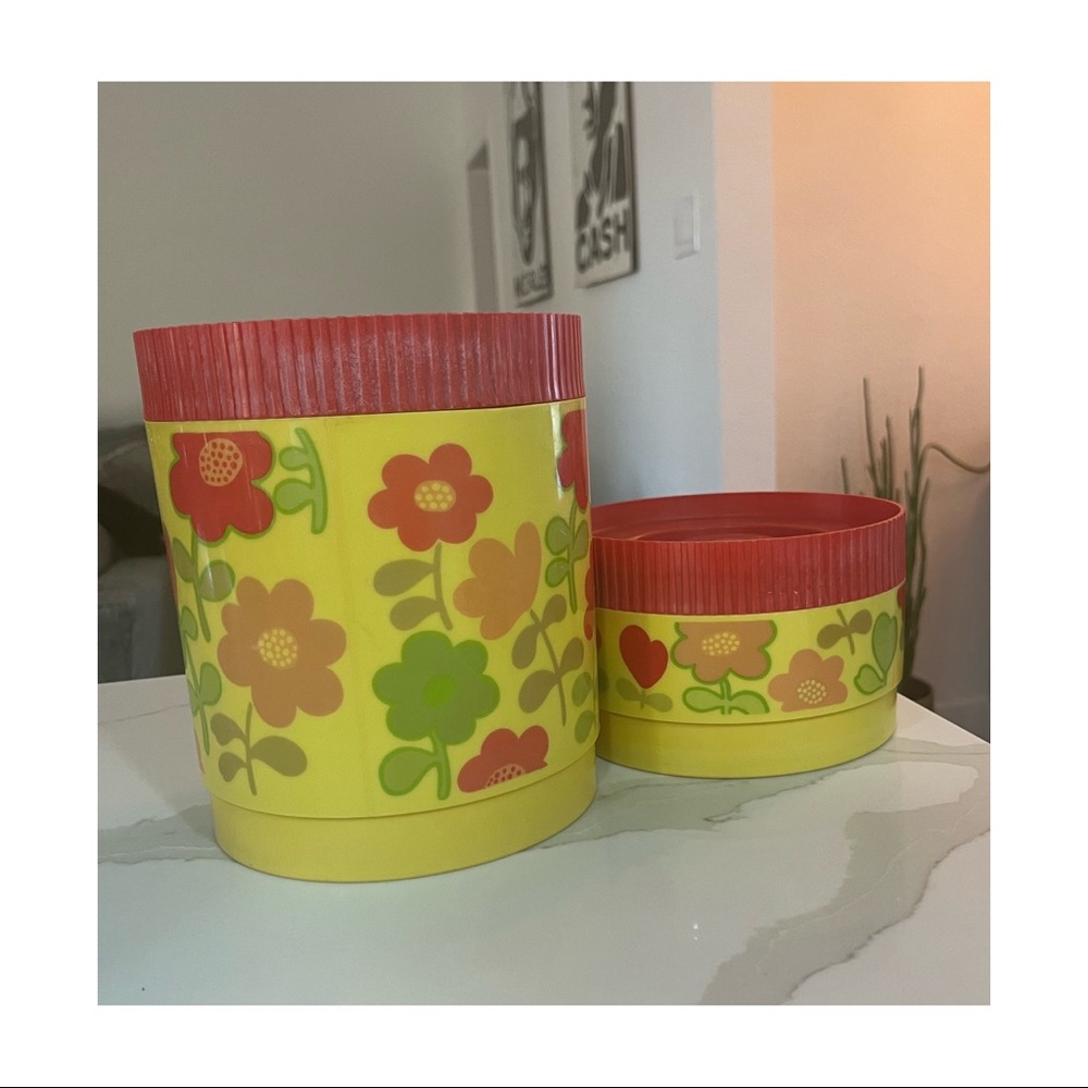 VTG Aladdin wear groovy floral canisters